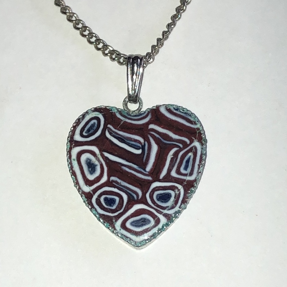 Vintage Heart Pattern Glass Pendant Necklace